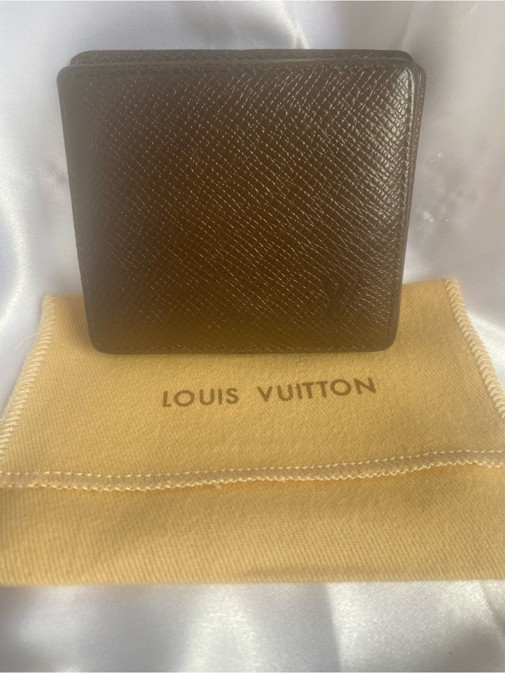 Louis Vuitton Monogram Coin Purse Brown - Classic Compact SLG + Pouch
